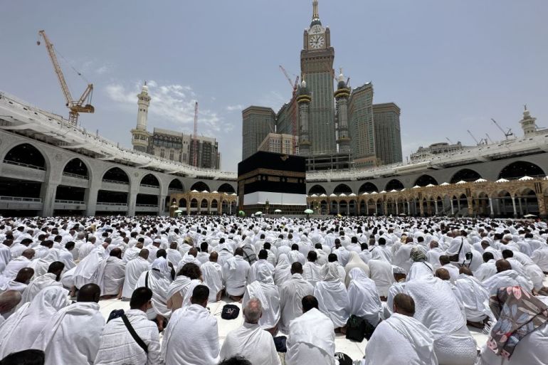 Hajj Tragedy: Heat and Unauthorized Trips Blamed for 1,300 Deaths