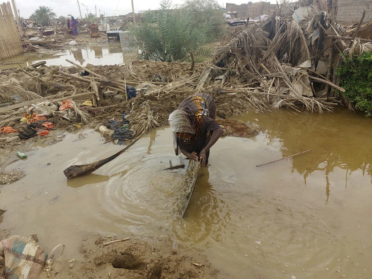 UN reports that severe flooding in Sudan has blocked aid deliveries to famine-stricken areas.