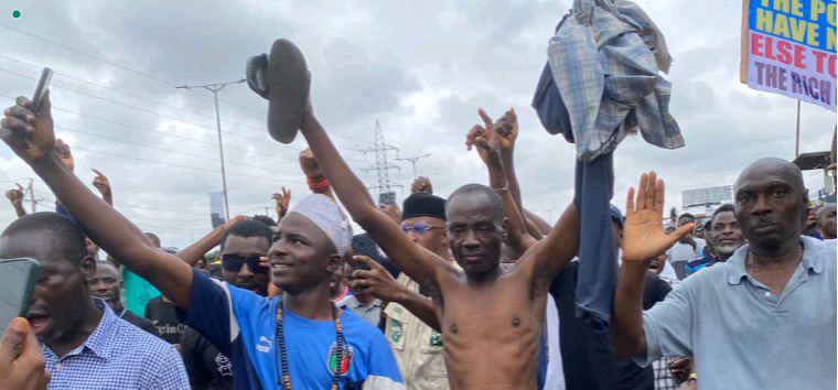 NIGERIA: Youths Continue Protests in Lagos, Say Tinubu Failed to Address Their Demands